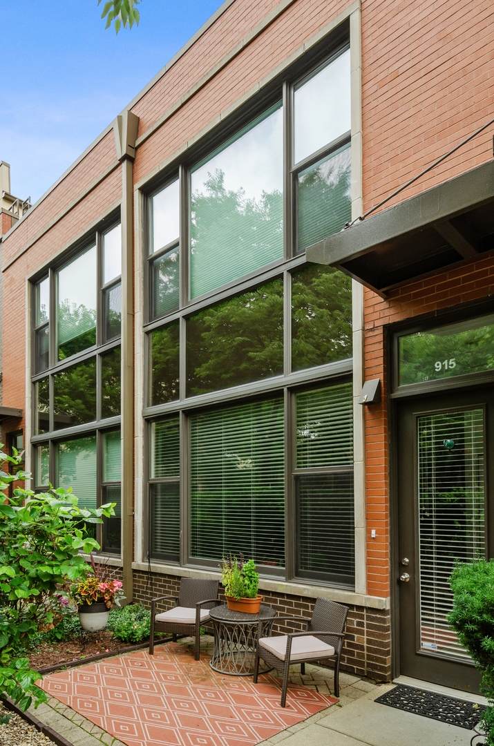 915 Howe Street - Photo 1