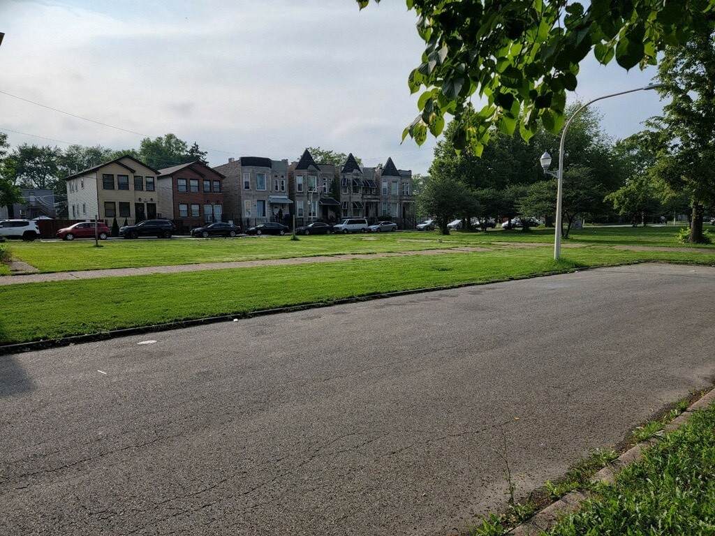 437 Monticello Avenue - Photo 1
