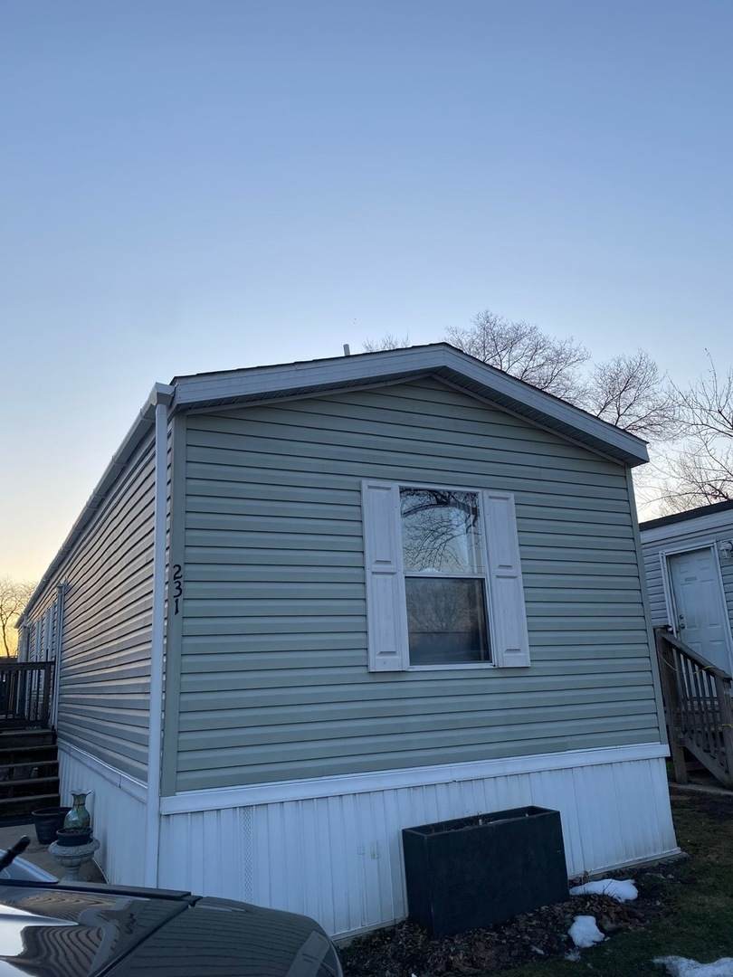 430 Touhy Avenue - Photo 1