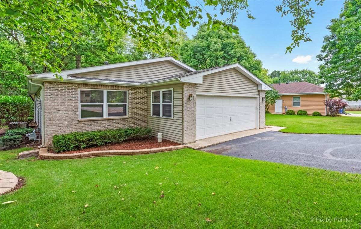 320 Beach Drive - Photo 1