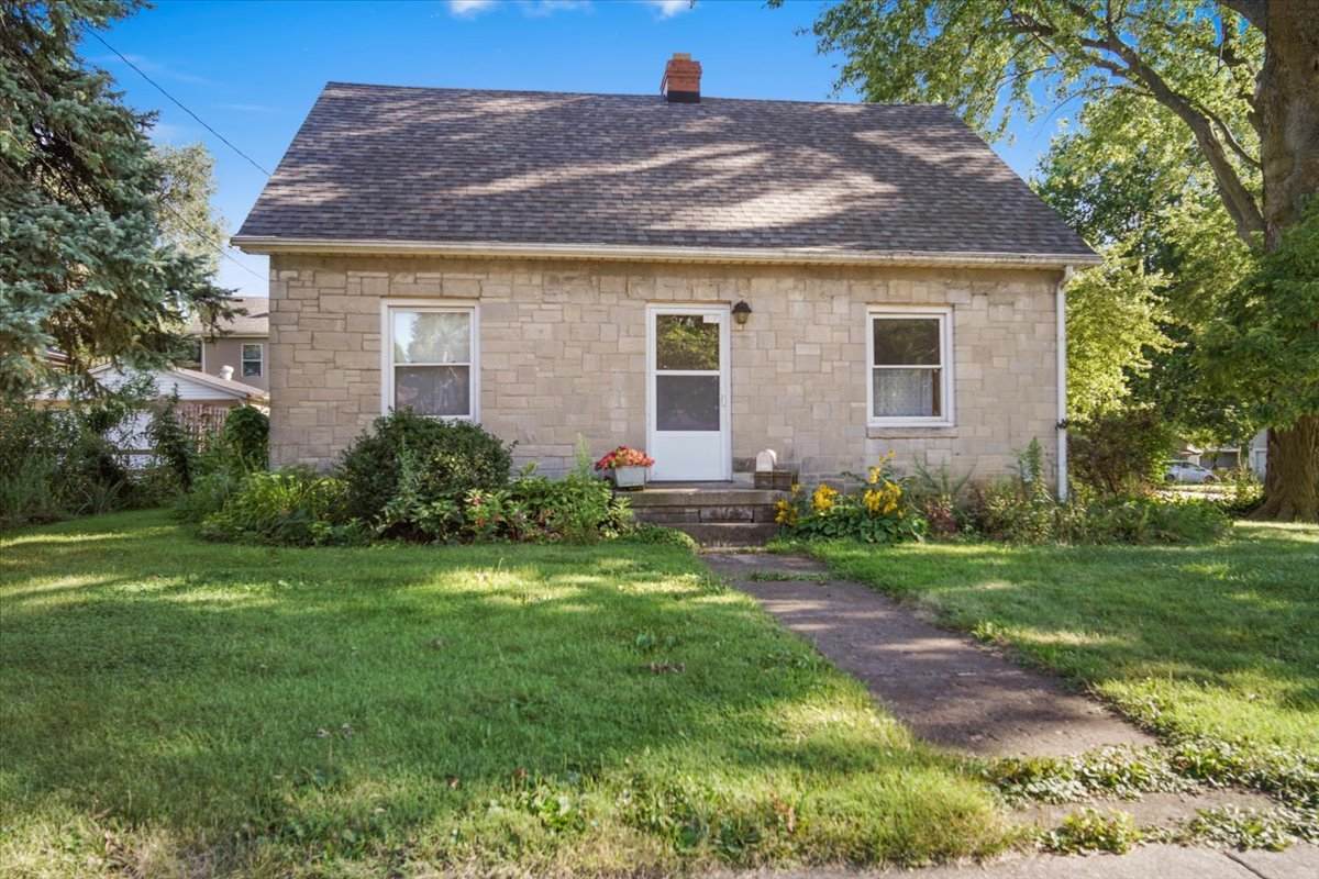 501 Willow Street - Photo 1
