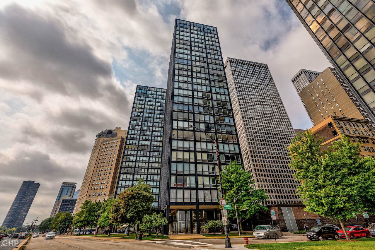 880 Lake Shore Drive - Photo 1