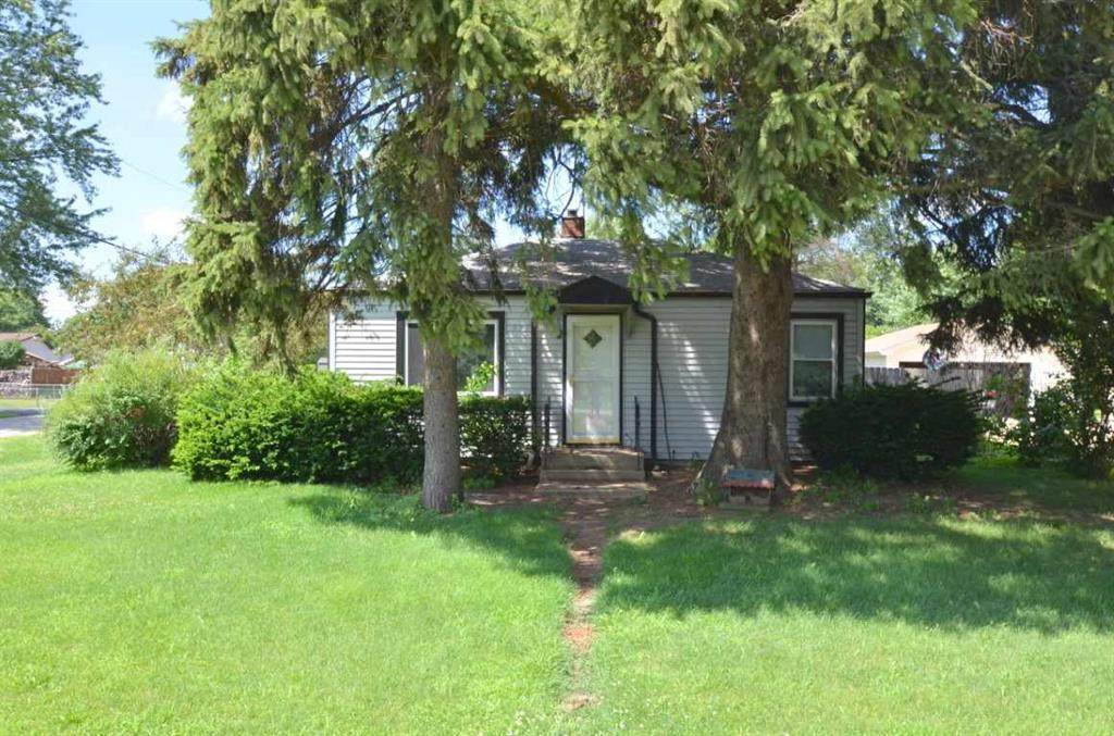 402 Shoreland Road - Photo 1
