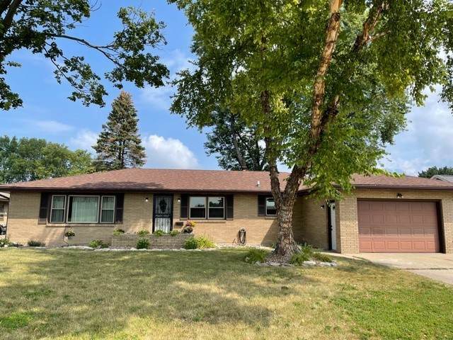 1427 Sunset Drive - Photo 1
