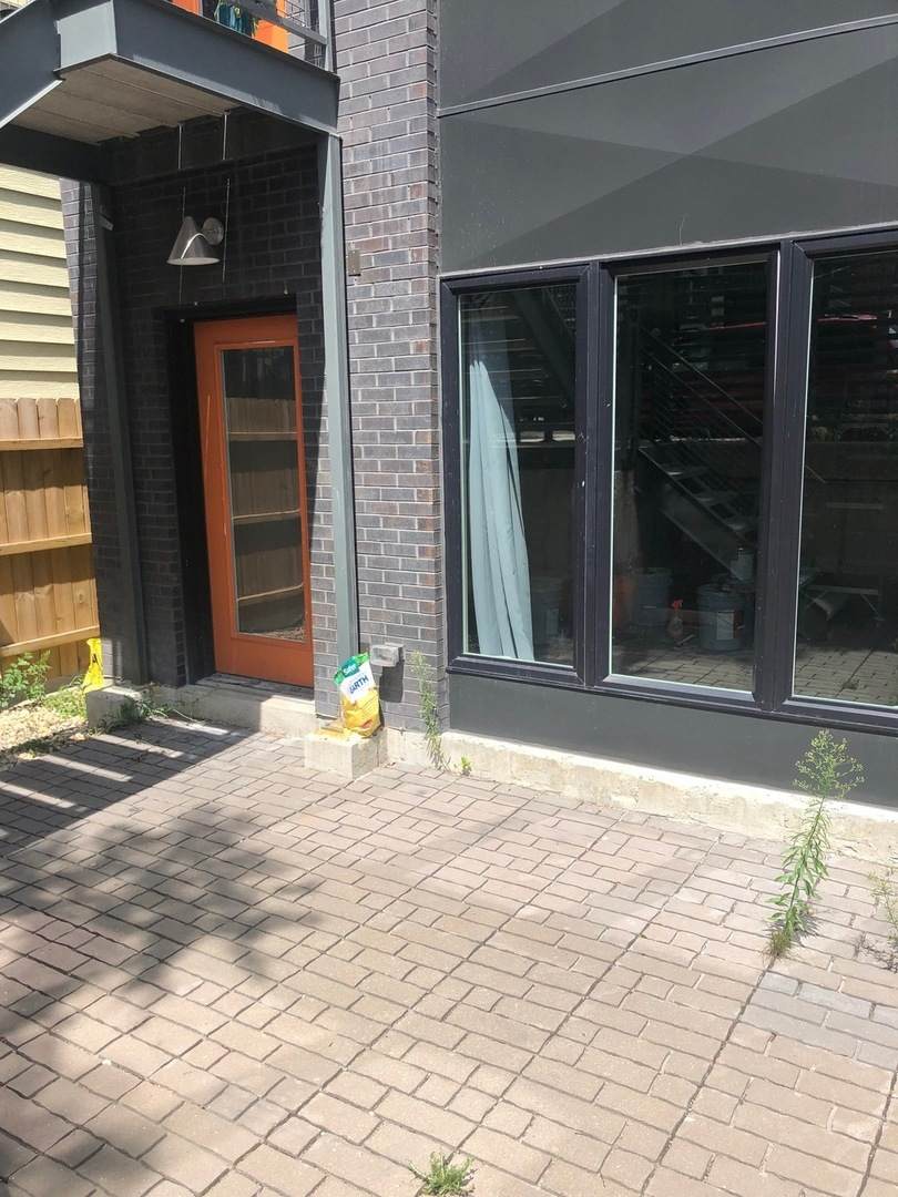 1734 Cullerton Street - Photo 1
