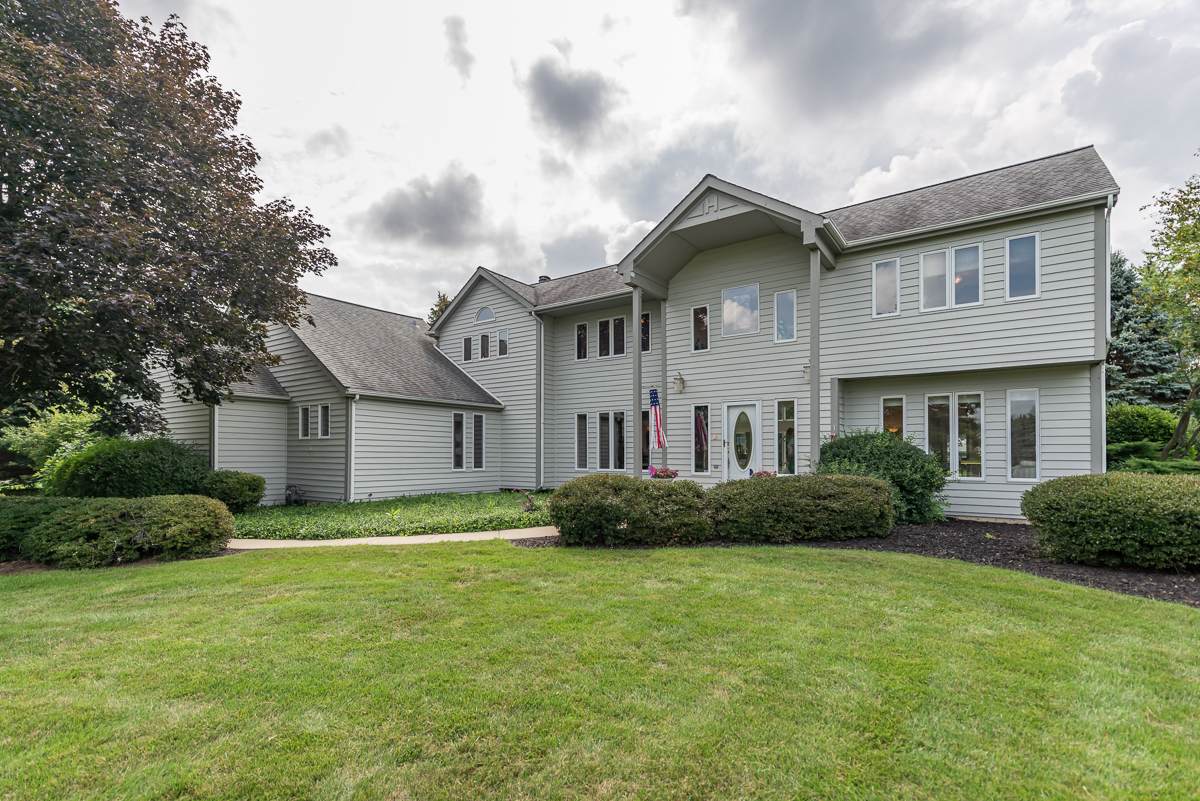 7N045 Tuttle Place - Photo 1