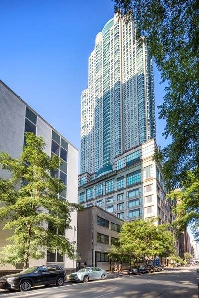 100 Huron Street - Photo 1