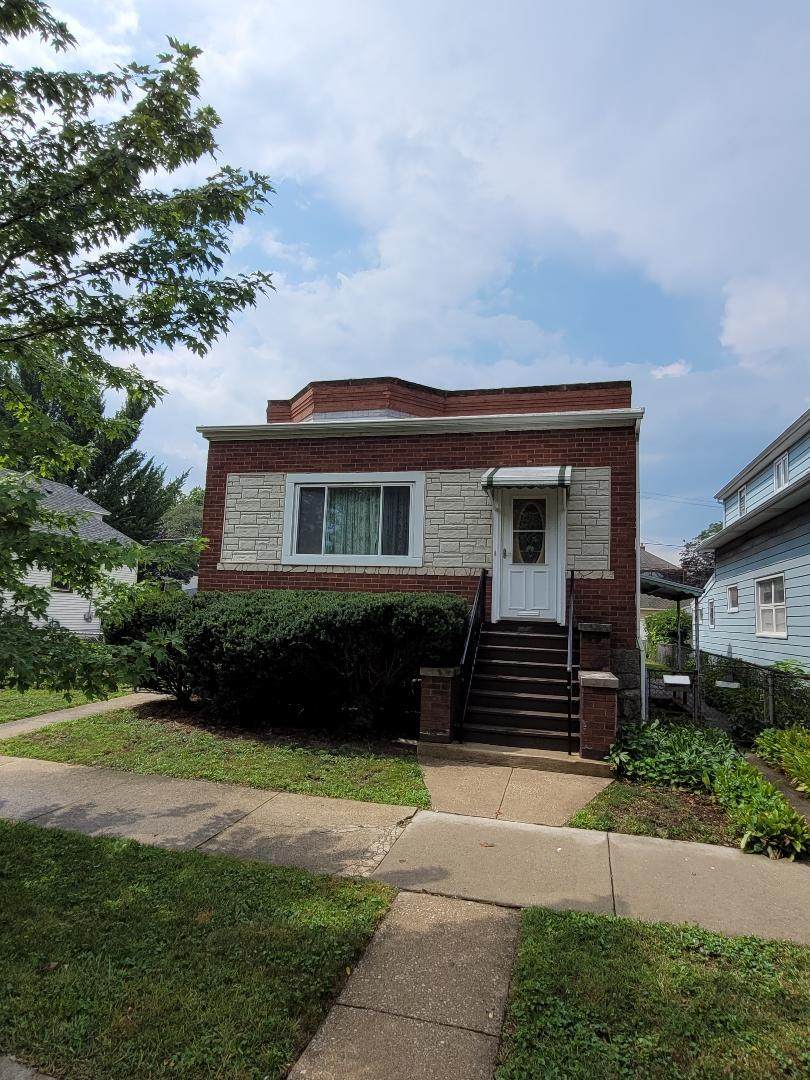 1041 Beloit Avenue - Photo 1
