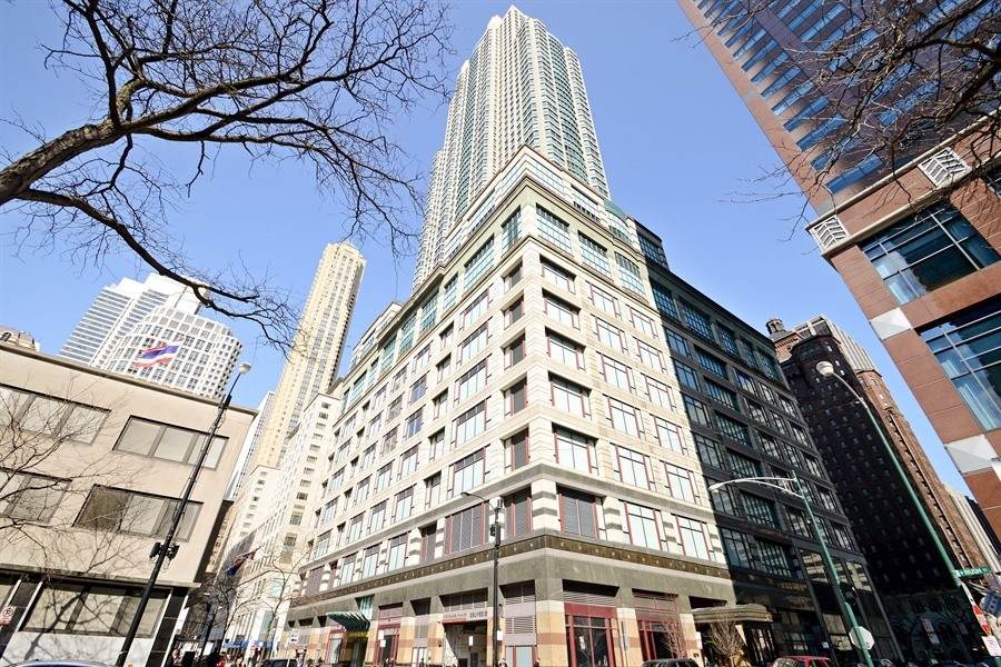 100 Huron Street - Photo 1