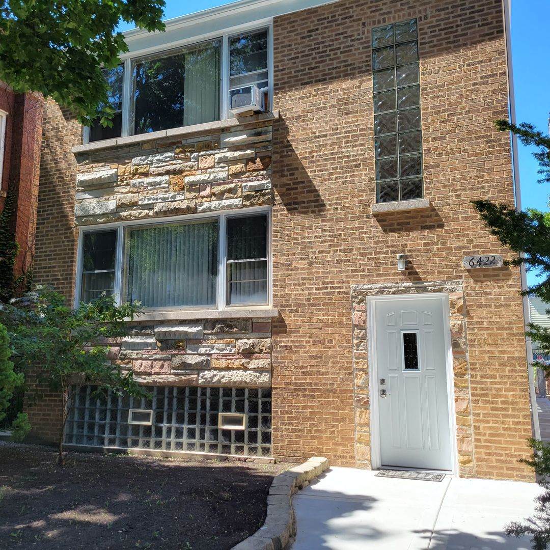 6422 Seeley Avenue - Photo 1