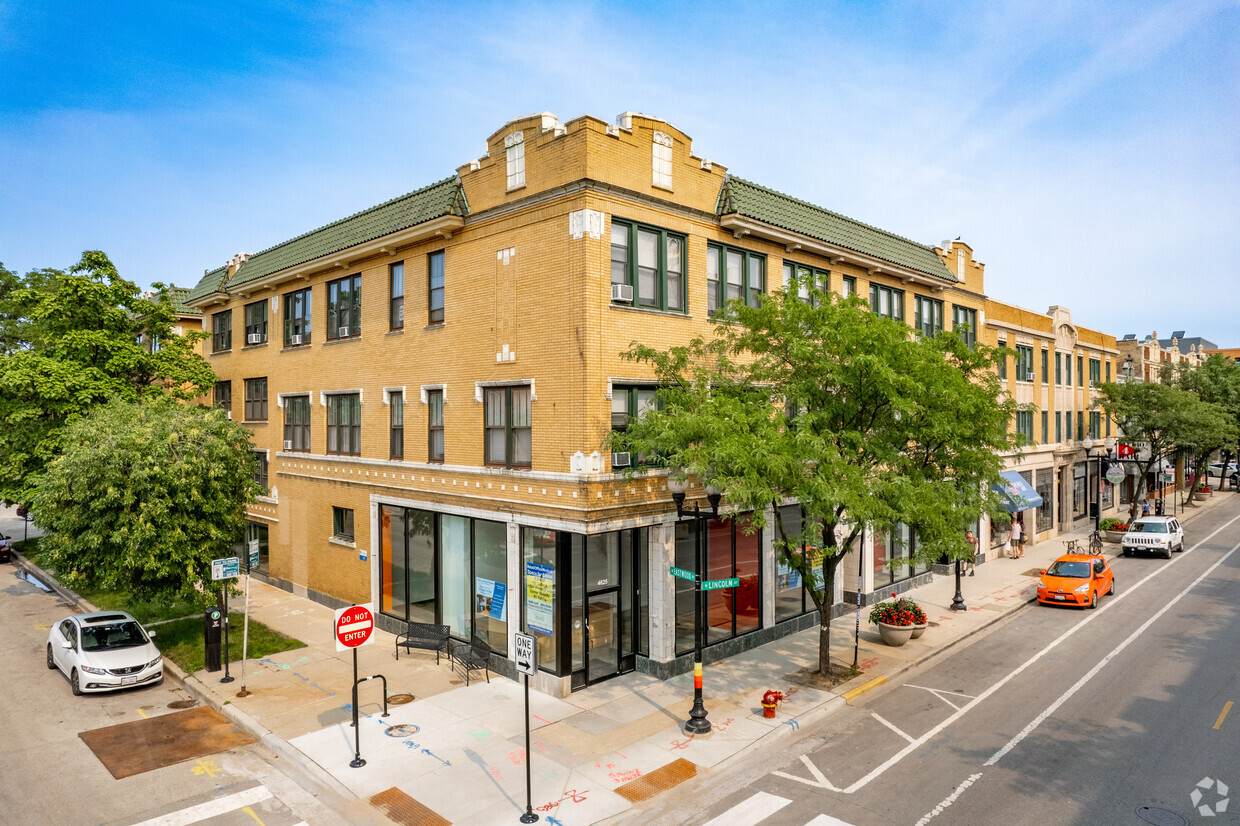 4625 Lincoln Avenue - Photo 1