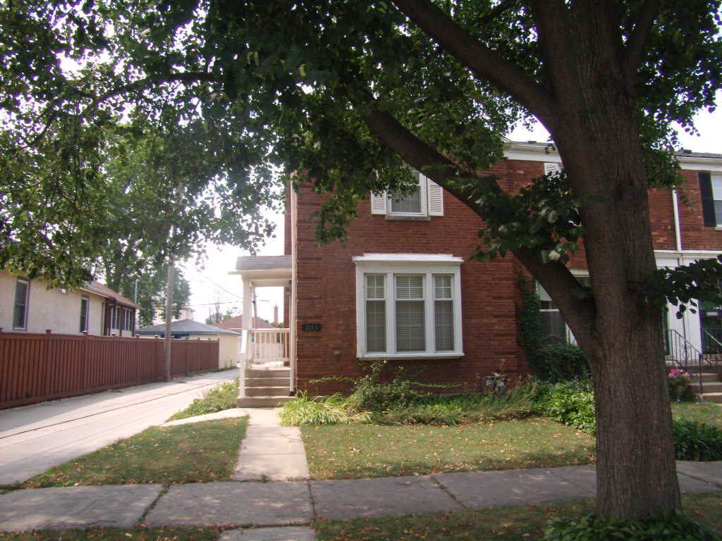 1013 Lyman Avenue - Photo 1