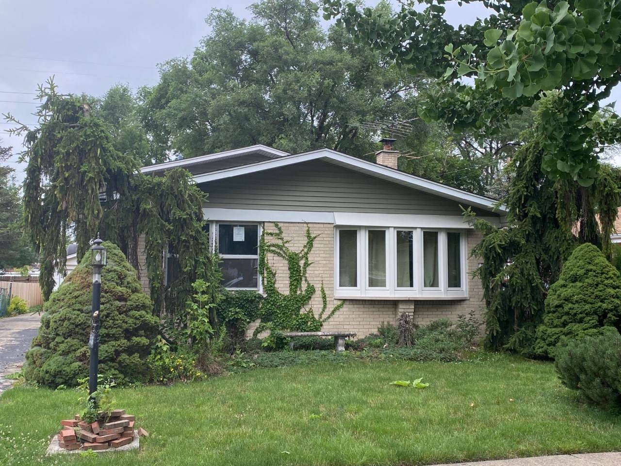 516 Beach Avenue - Photo 1