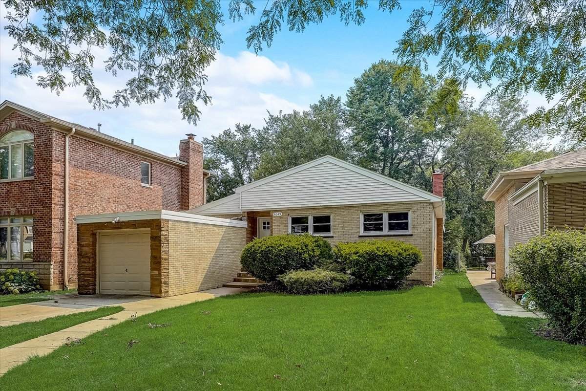 8649 Hamlin Avenue - Photo 1