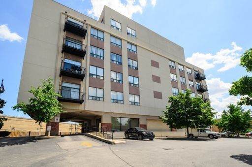 2451 Howard Street - Photo 1