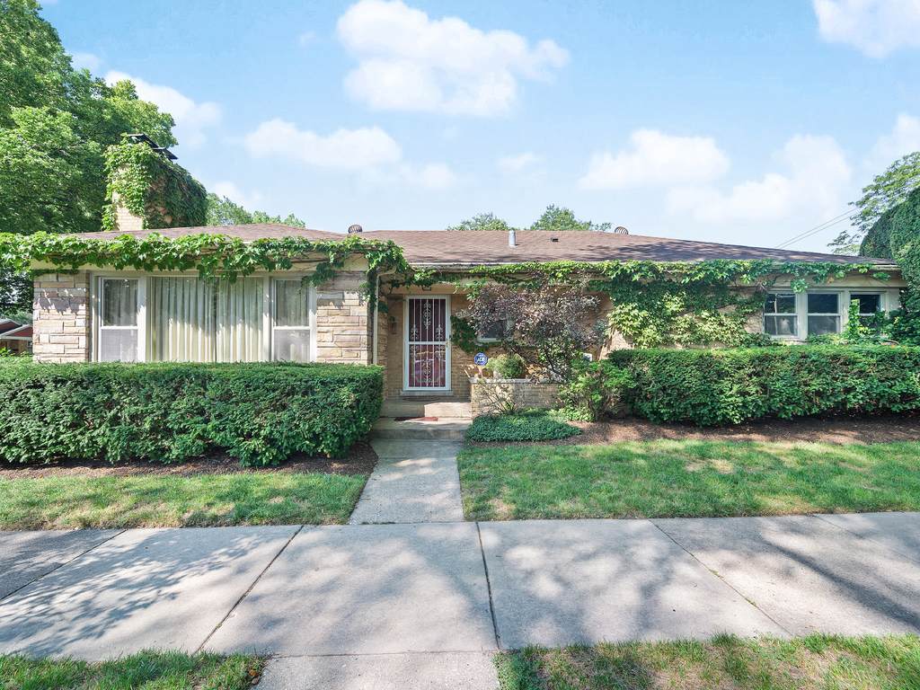 616 Wesley Avenue - Photo 1