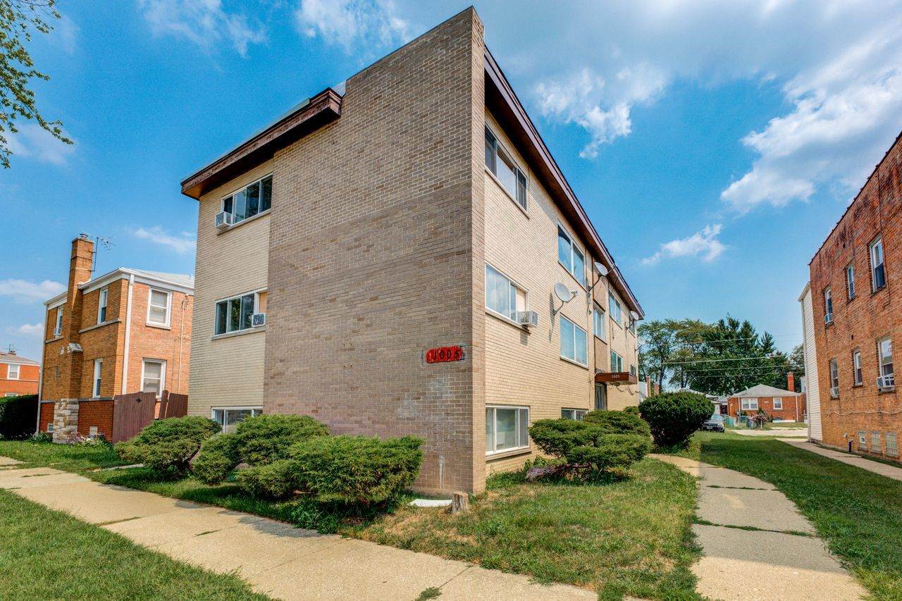 1005 Bellwood Avenue - Photo 1