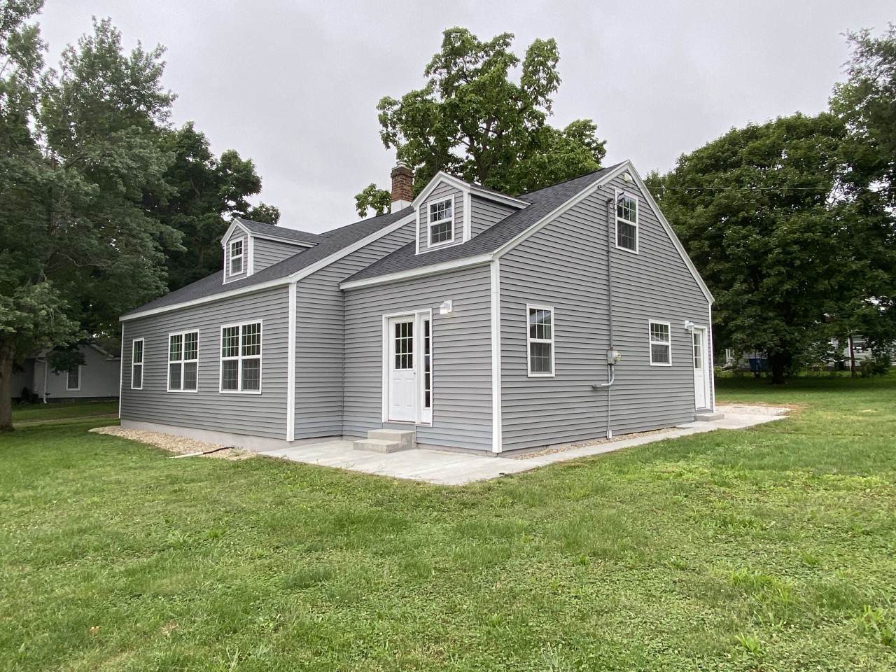 402 Center Street - Photo 1