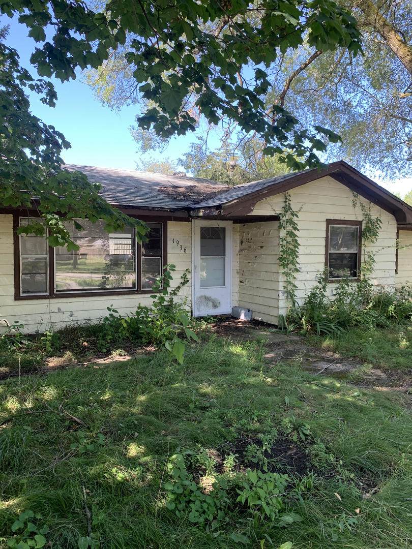 1936 Roberts Street - Photo 1