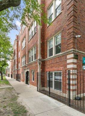 7330 Damen Avenue - Photo 1