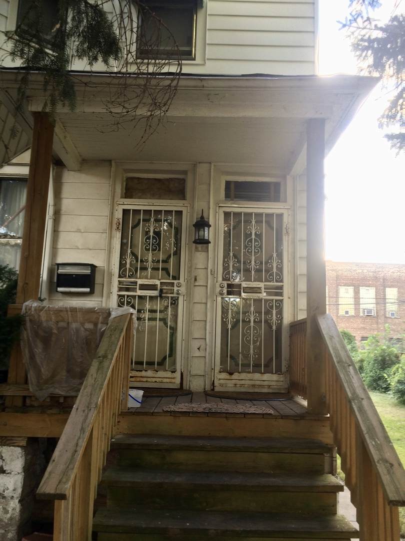 7620 Dante Avenue - Photo 1