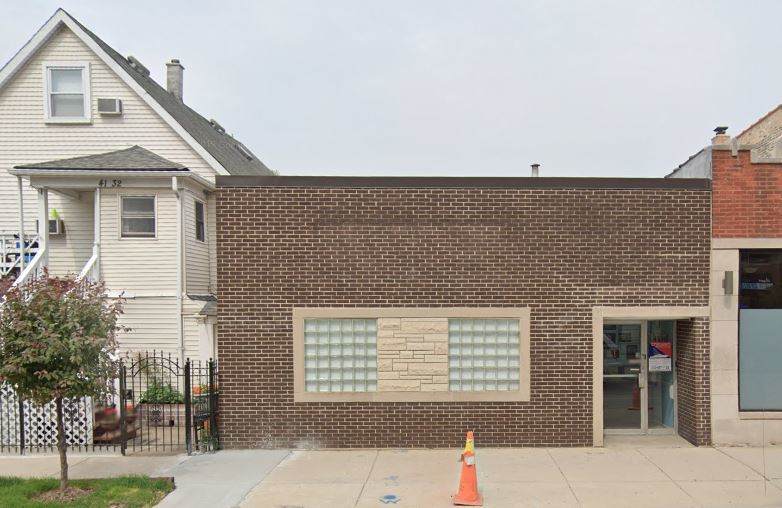 4136 Kedzie Avenue - Photo 1