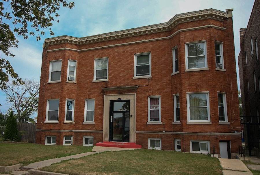 1635 Oak Street - Photo 1