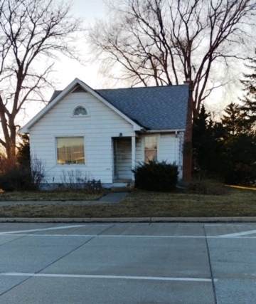 1900 Roselle Road - Photo 1