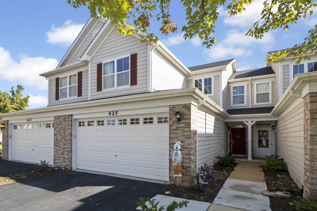 425 Acushnet Street - Photo 1