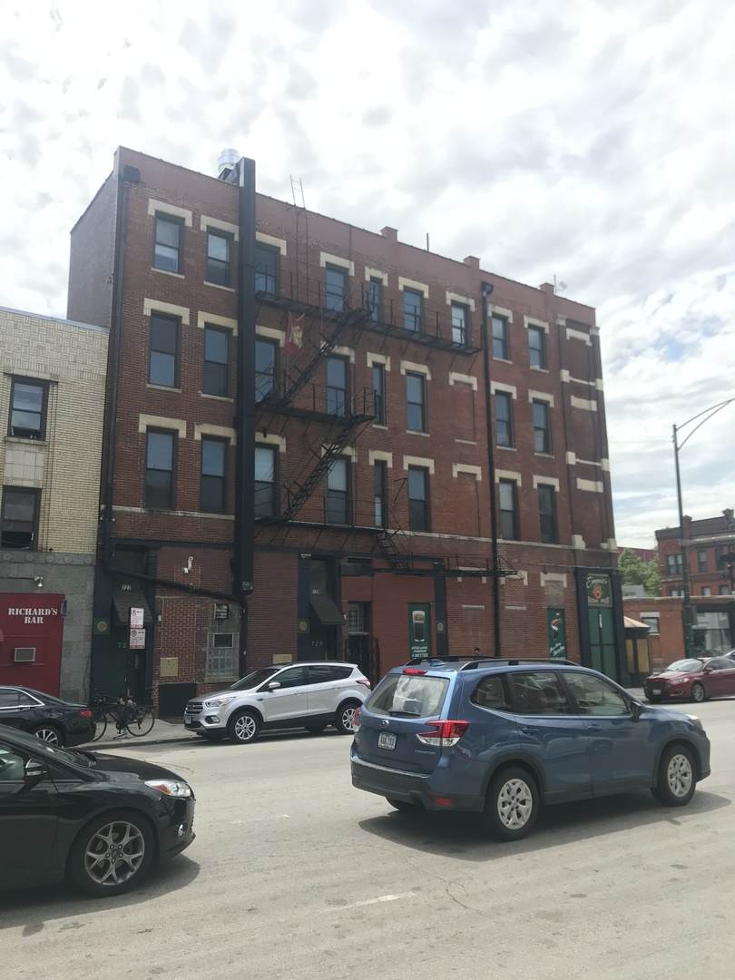 727 Grand Avenue - Photo 1