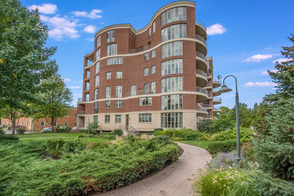 520 Washington Street - Photo 1