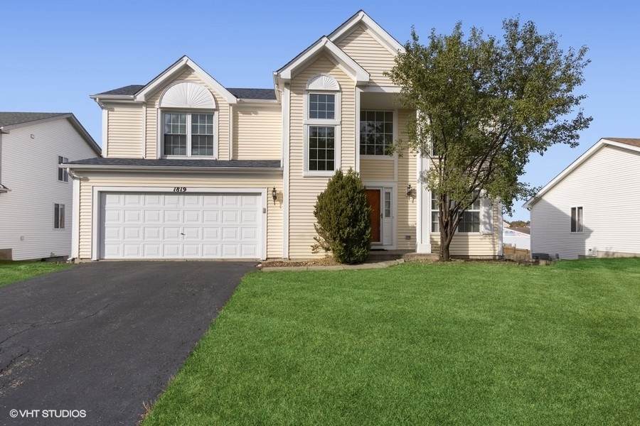 1819 Cambridge Drive - Photo 1
