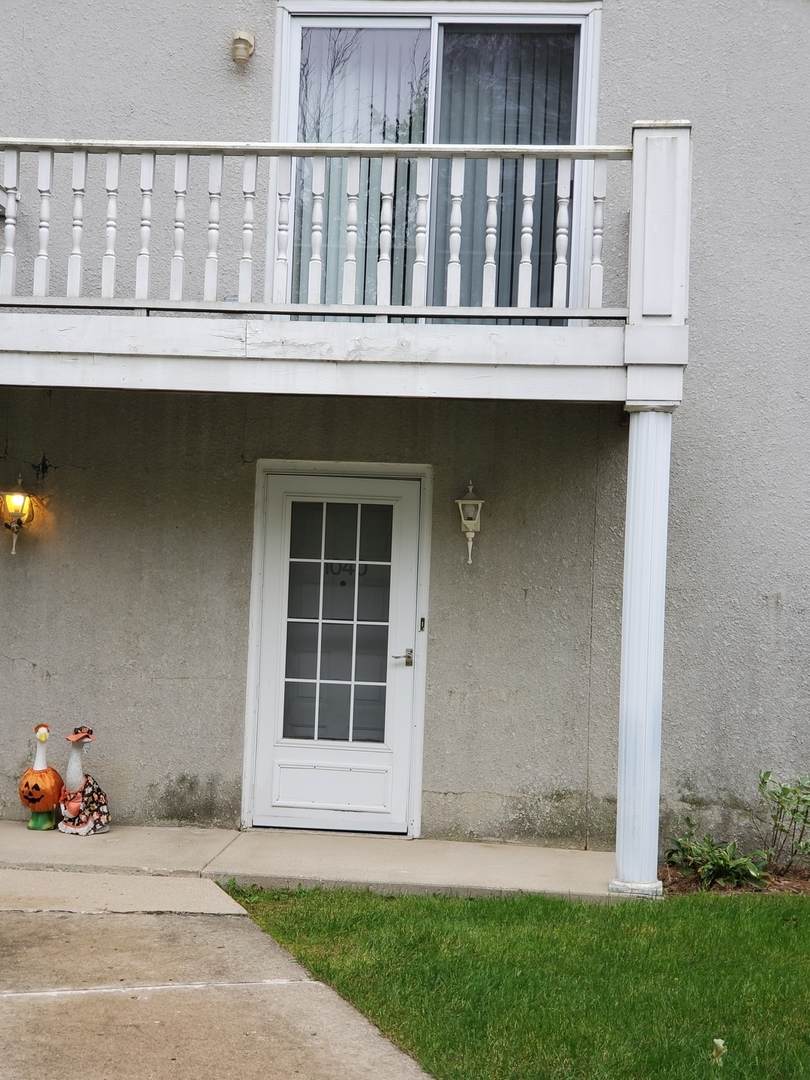 1040 Greenwood Circle - Photo 1