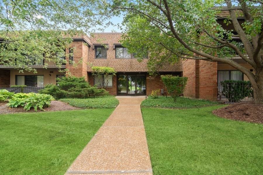 110 Old Oak Drive - Photo 1