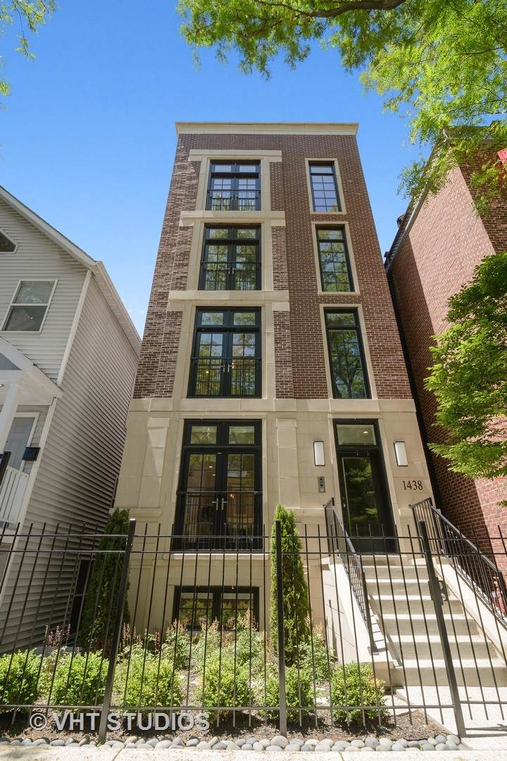 1438 North Park Avenue - Photo 1