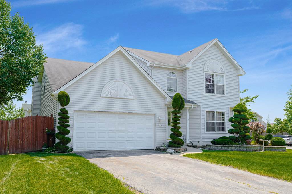 4711 Lilac Avenue - Photo 1