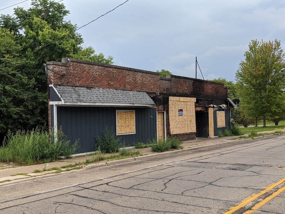909 Ridge Avenue - Photo 1