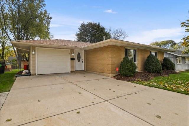 619 Oriole Drive - Photo 1