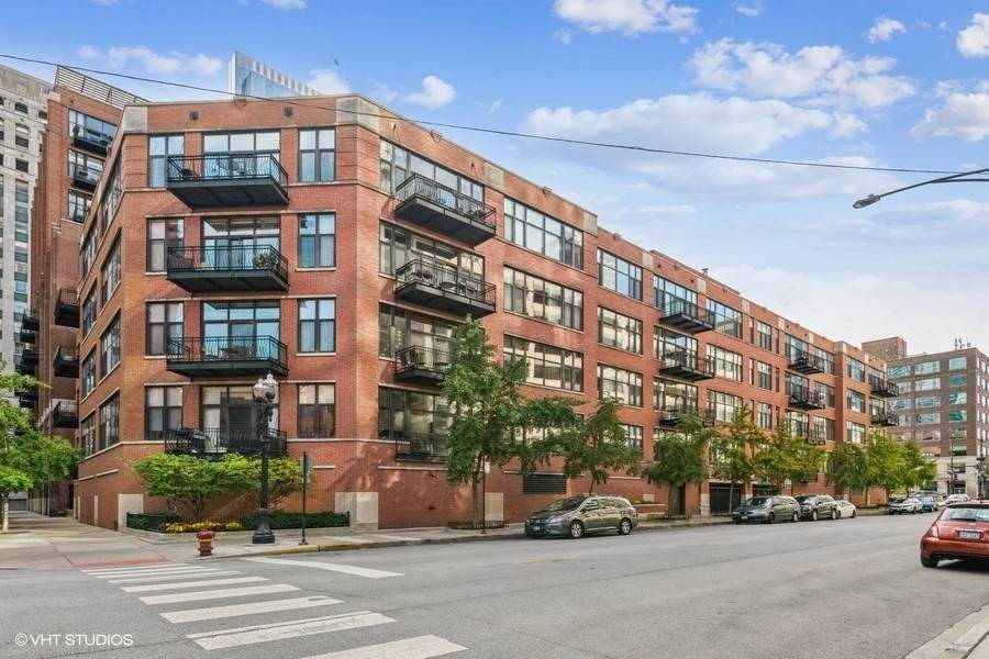 333 Hubbard Street - Photo 1