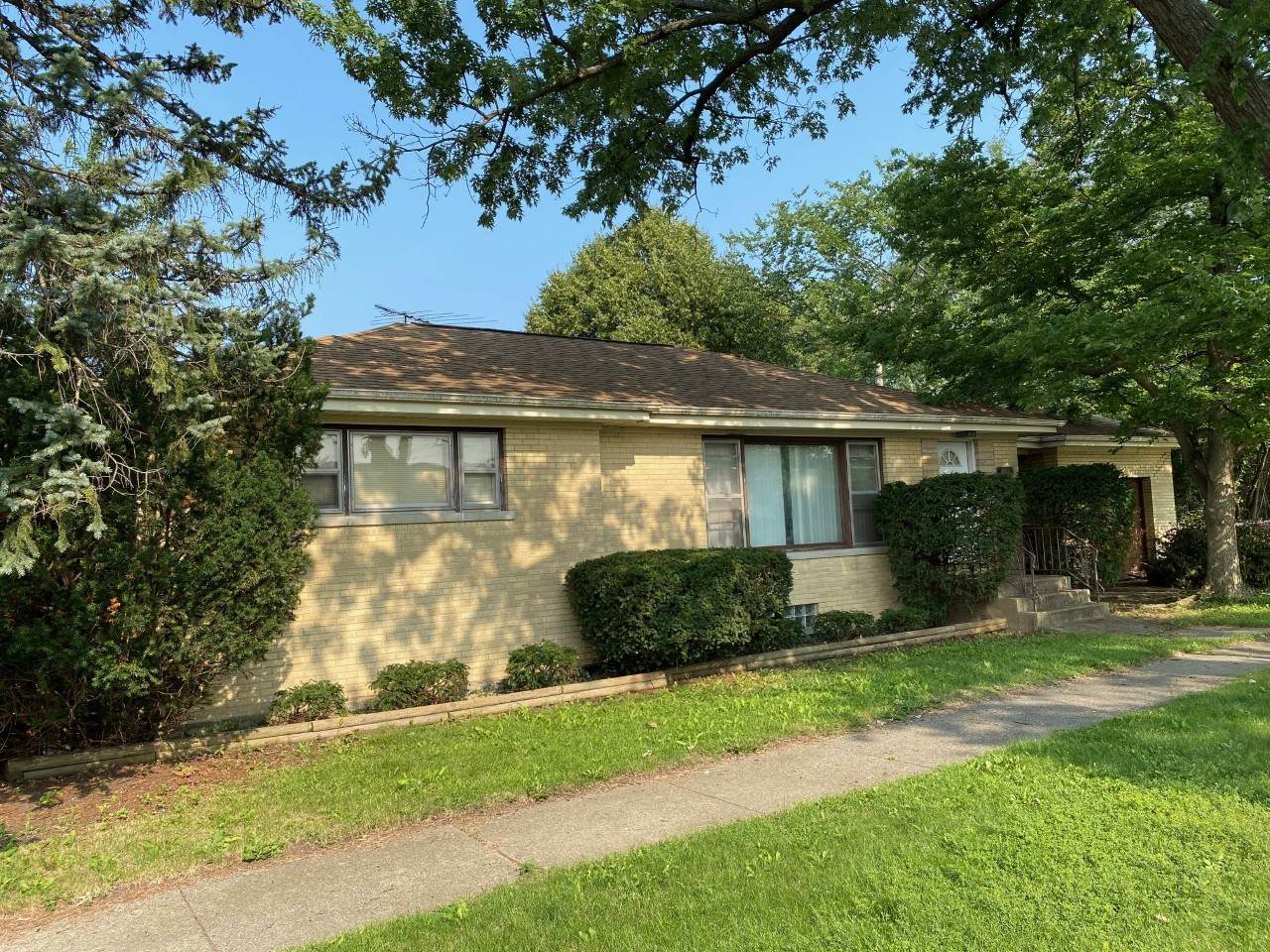 8000 Ozark Avenue - Photo 1