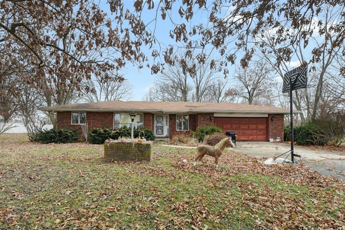 1 Hickory Lane - Photo 1