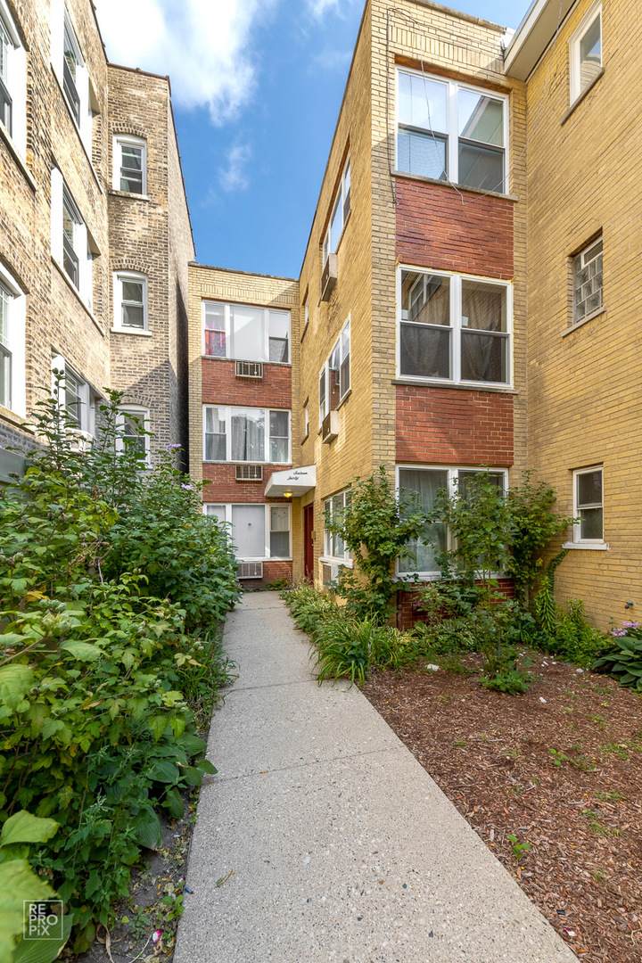 1630 Chase Avenue - Photo 1