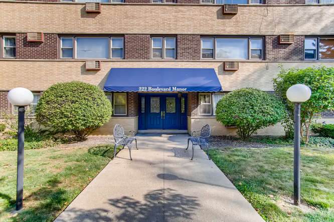 222 Washington Boulevard - Photo 1