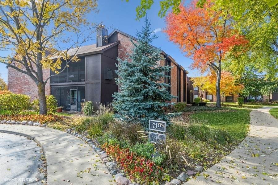 740 Saint Andrews Lane - Photo 1