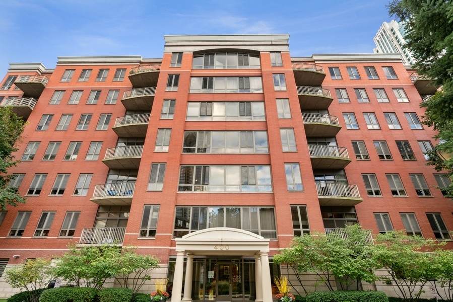 400 Clinton Street - Photo 1