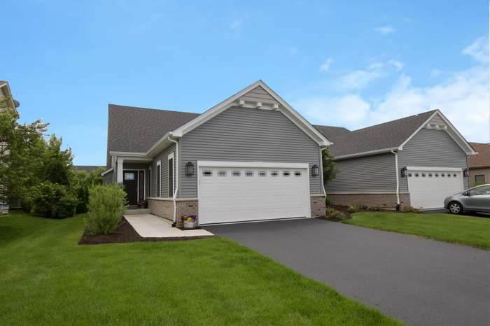 515 Sudbury Circle - Photo 1