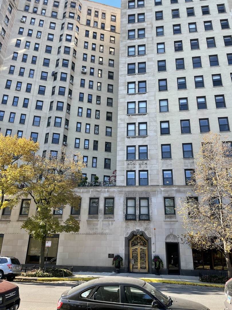 2000 Lincoln Park West Avenue - Photo 1