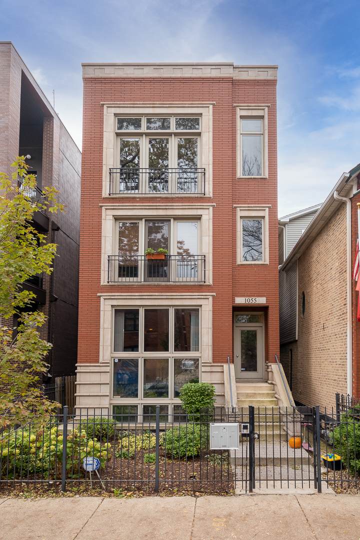 1055 Wood Street - Photo 1