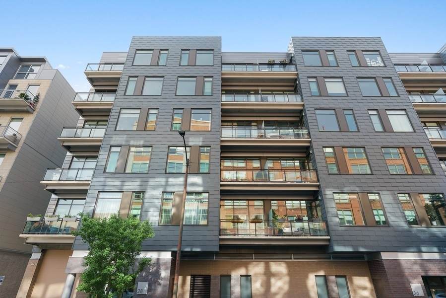 28 Carpenter Street - Photo 1