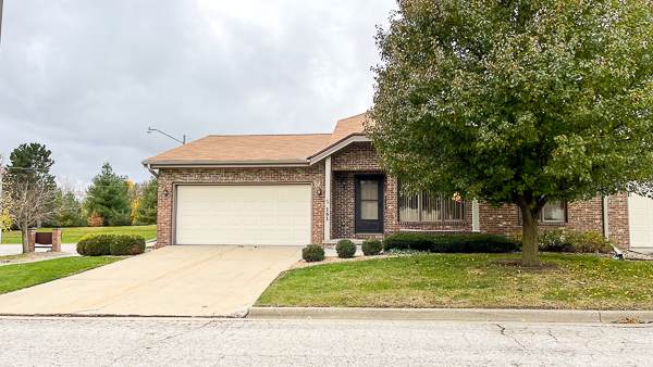 161 Manor Circle - Photo 1